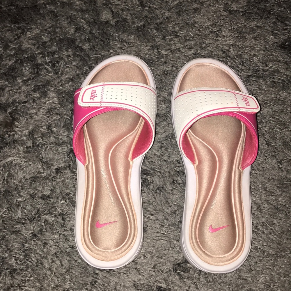 nike sandals